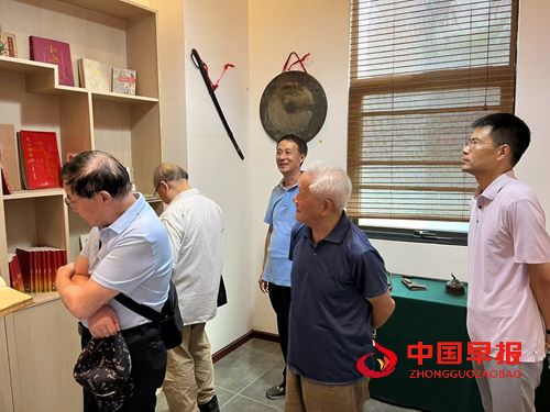 湖北群贤齐聚平安红色文化展览馆：共叙红色情深，传承抗战精神(图4)